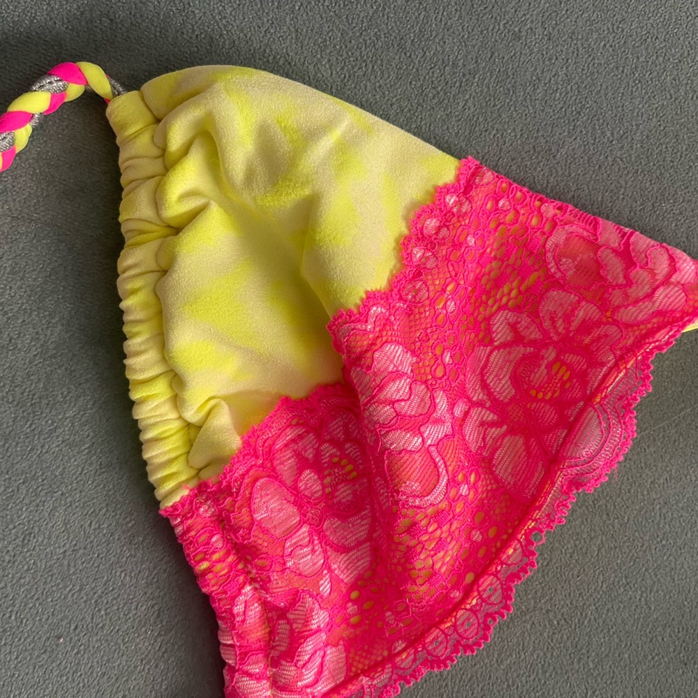 Beach Bunny Neon Yellow and Pink Lace Bikini Set BRAND NEW WITH TAGS - Picture 3 of 10